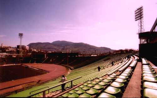Olimpijski Stadion Kosevo - Gegentribüne leer