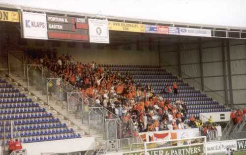 Wagner und Partners Stadion - Volendam-Fans feiern das 0:1
