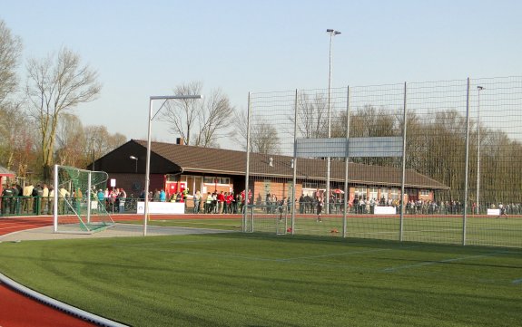Willy-Lemkens-Sportpark Kunstrasen